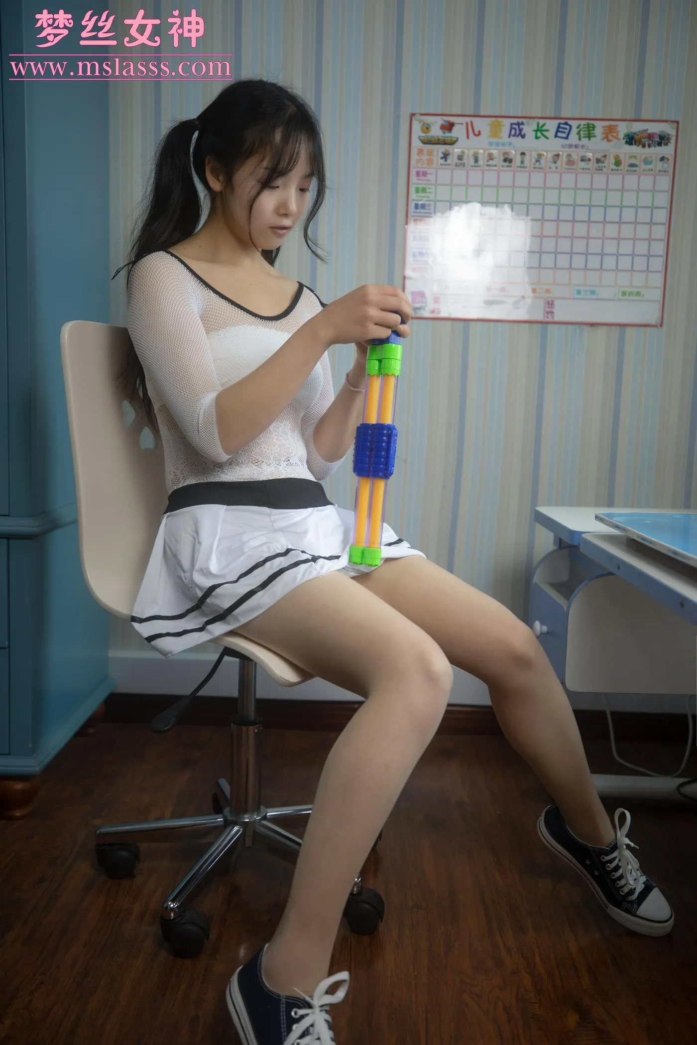 [MSLASS梦丝女神] 2020.12.24 NO.137 灵唯 双马尾杀 [64P]插图9